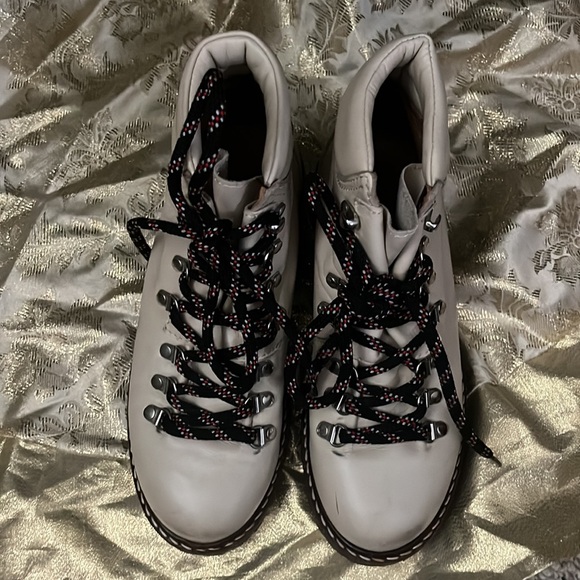 ZARA Girls’ Lace-Up Leather Combat Hiking Boots Cream Color Booties EU 35/US 3.5 - Picture 2 of 14